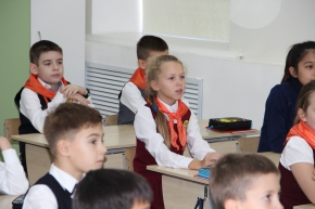 Заместитель Председателя Правительства Хабаровского края – министр природных ресурсов края провёл урок по краеведению для школьников г. Хабаровска